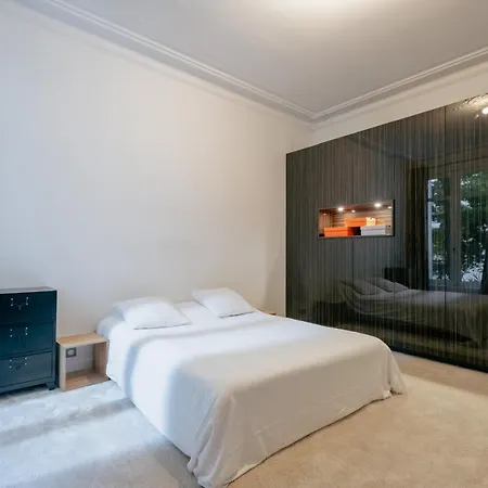Veeve - Enlightened Luxe Apartmán *